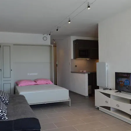 T2 6 Pers, Cap D'agde, Parking Prive, 800m Plage - Fr-1-249-190 * Агд
